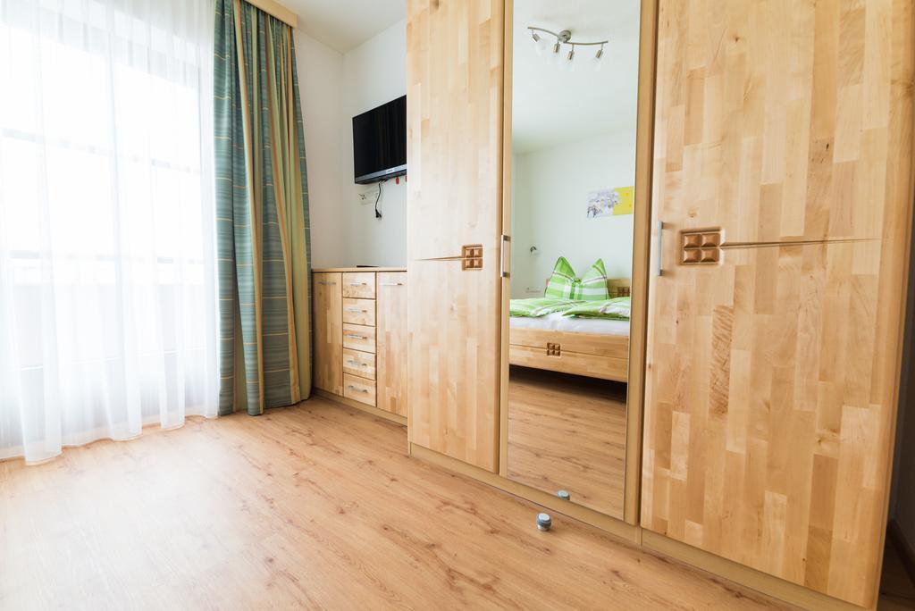 Apart Steiner Apartment Strass im Zillertal Exterior photo
