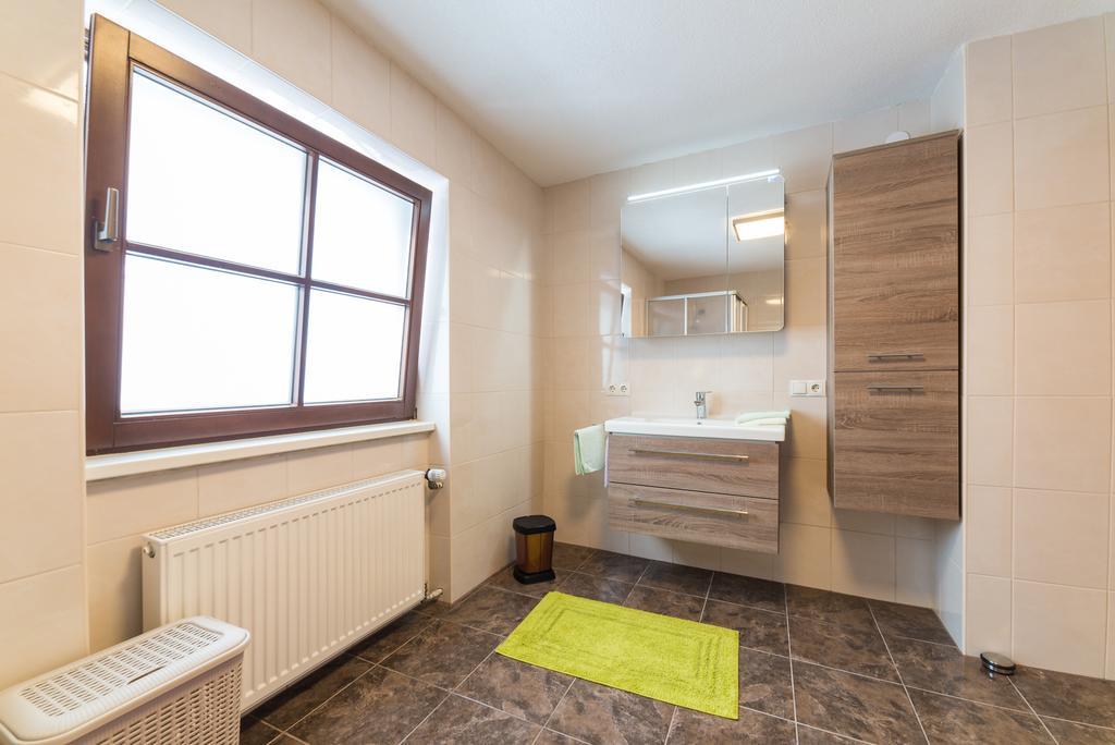 Apart Steiner Apartment Strass im Zillertal Exterior photo